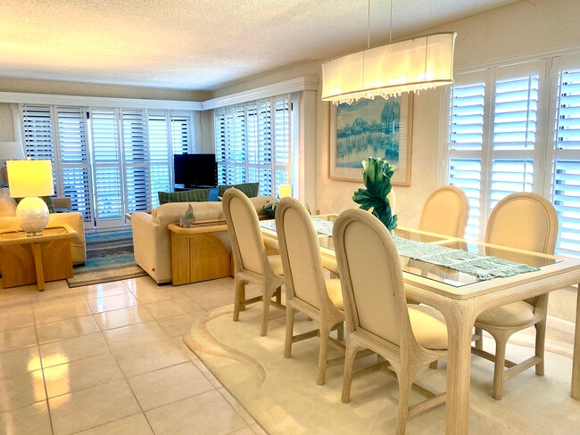 Building Photo - 10200 S Ocean Dr