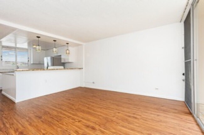 Primary Photo - Move-In Ready Salt Lake Condo – Freshly Up...