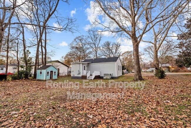 Building Photo - 125 Kentwood Ave