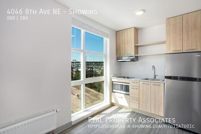 Building Photo - 4046 8th Ave NE