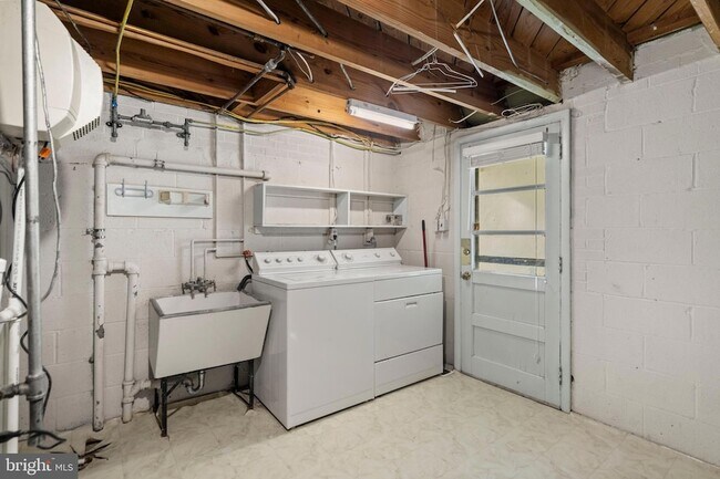 Building Photo - 1726 Baldwin Dr