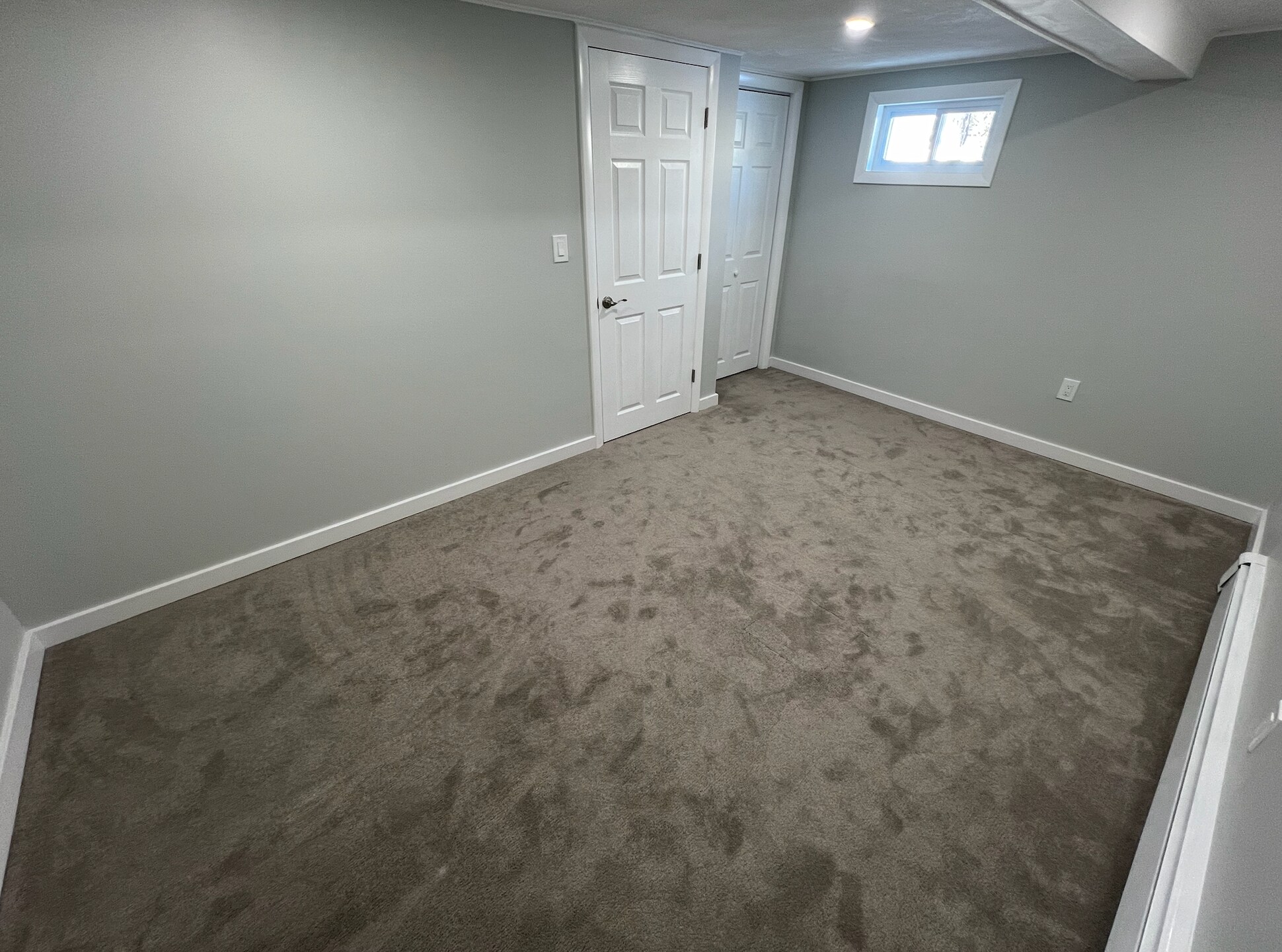 Building Photo - 27 Church St