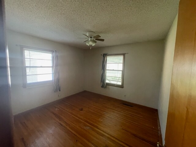 Building Photo - 1507 N Gow St