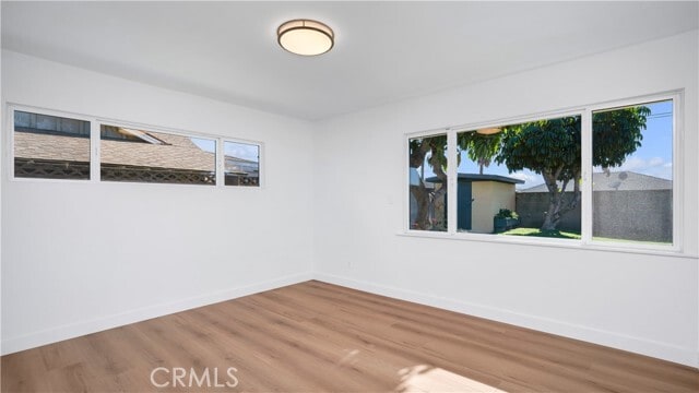 Building Photo - 1152 W Wakefield Ave