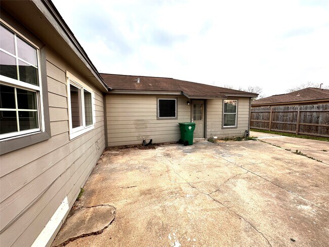 Building Photo - 1209 Glenn Ave