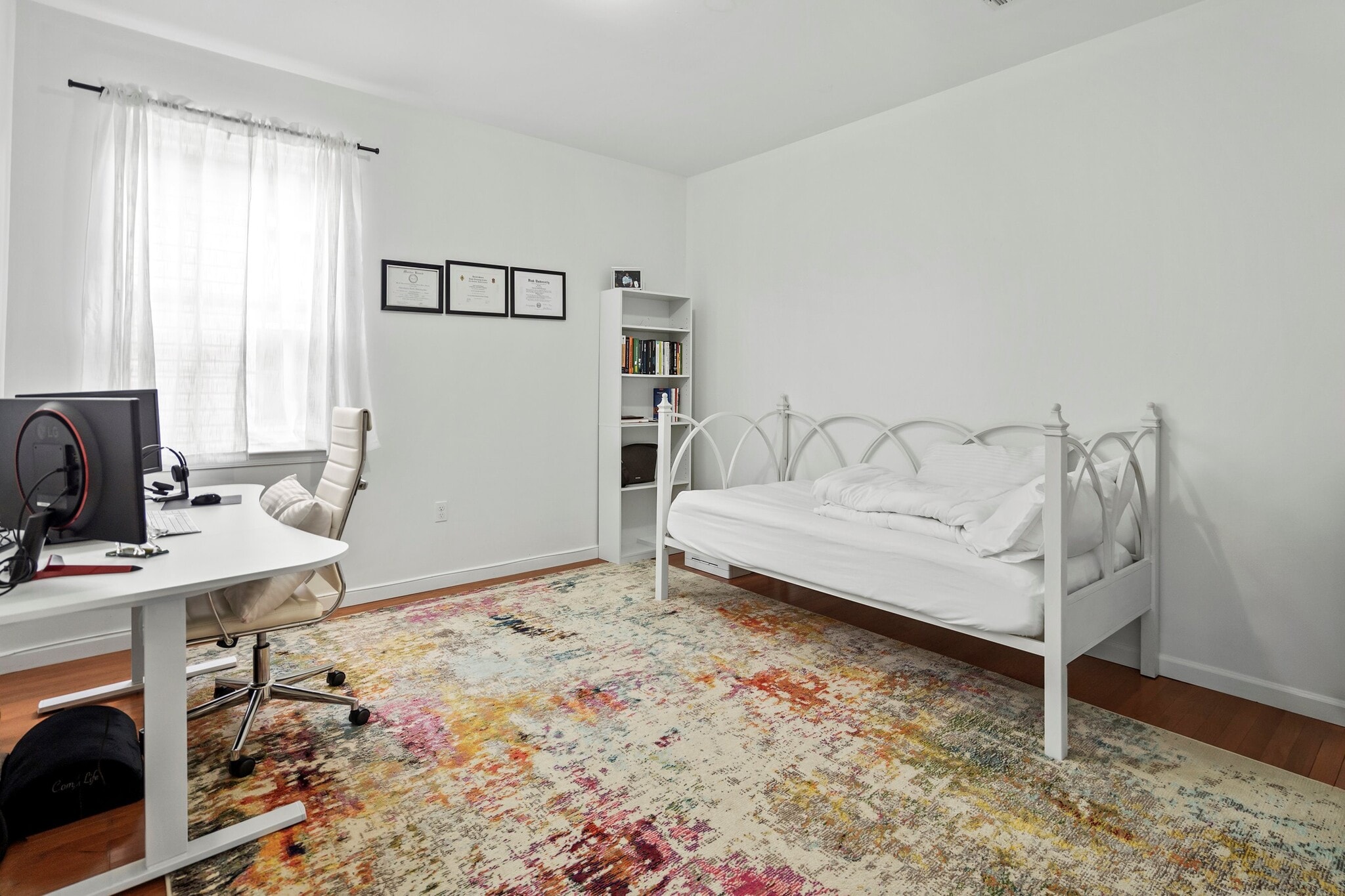 Building Photo - 13 Oak St