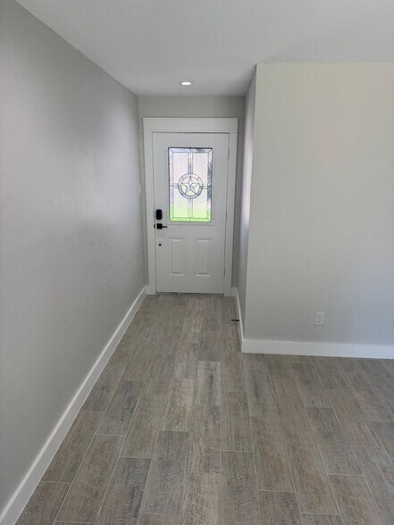 Building Photo - 1311 Caladium Dr