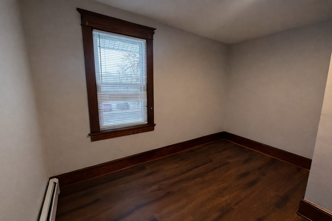 Building Photo - Large 4 bedroom home across from Franklyn Field.