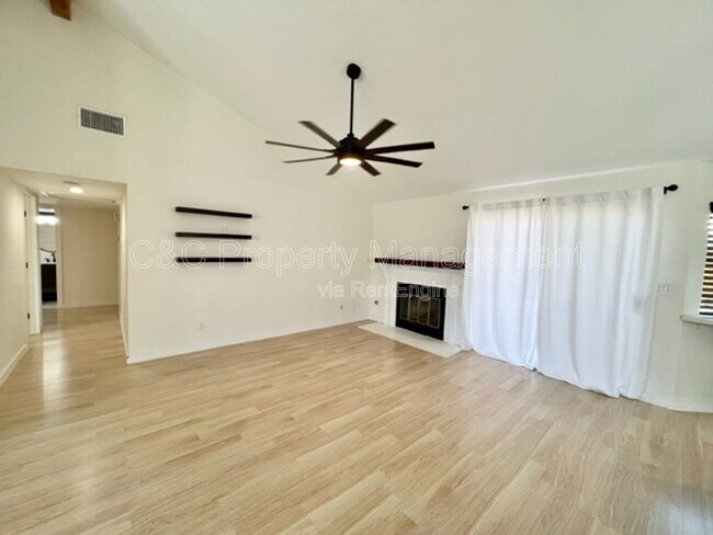 Building Photo - 1125 Burlingame Ave