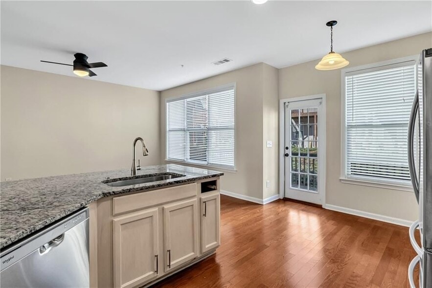 Building Photo - 6174 Indian Wood Cir