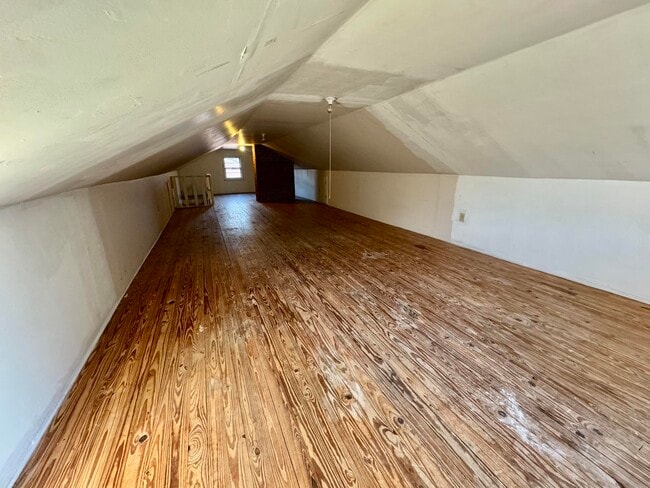 Building Photo - 479 Stratford Dr