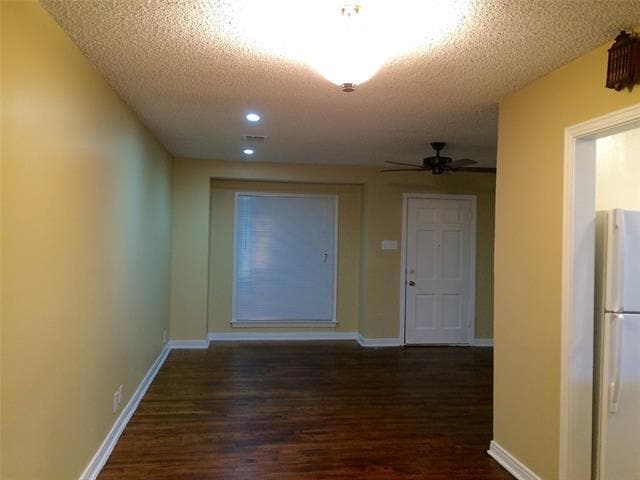 Building Photo - 2912 W Clarendon Dr