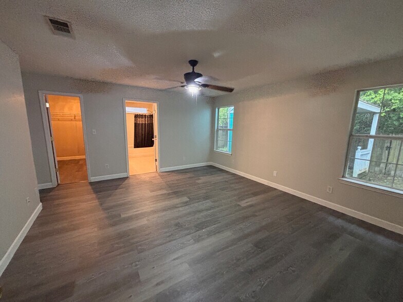 Master - 2517 Gulf Breeze Ave