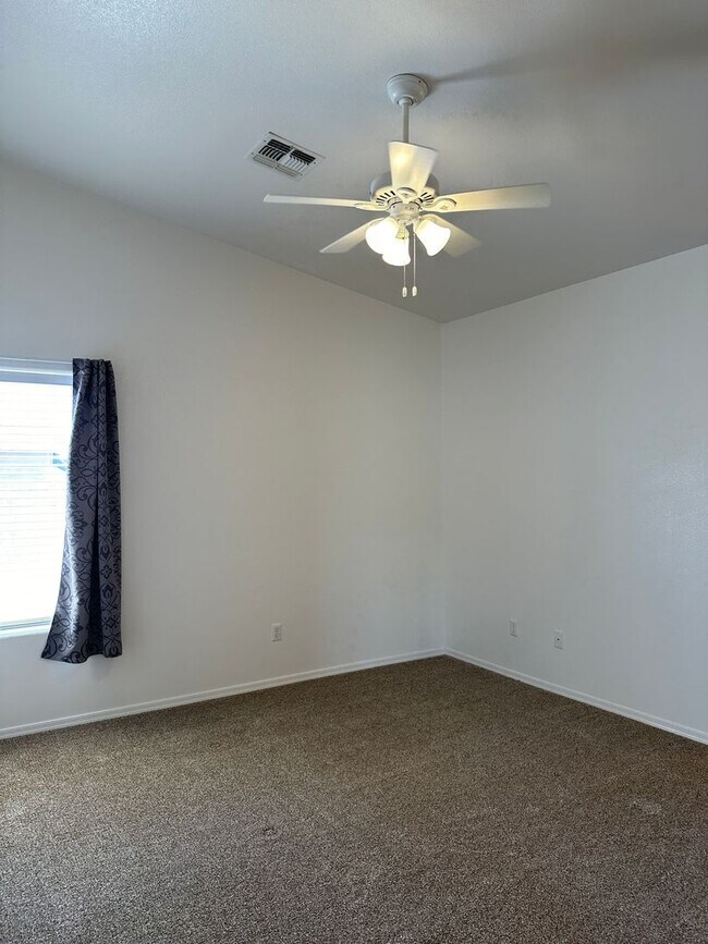 Building Photo - Long Term unfurnished - Pets allowed - Ple...