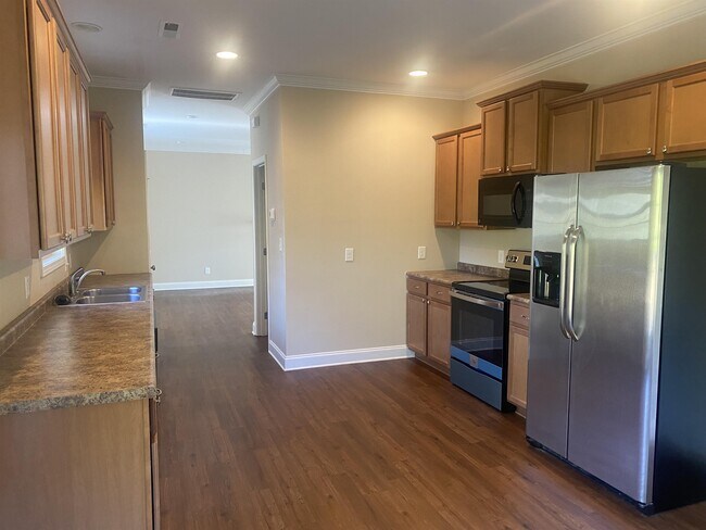 Building Photo - 1120 Maples Glen Ln