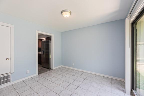 Building Photo - 8524 Dryfield Dr