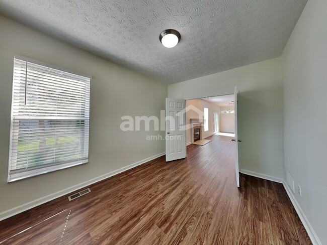 Building Photo - 136 Leasure Dr