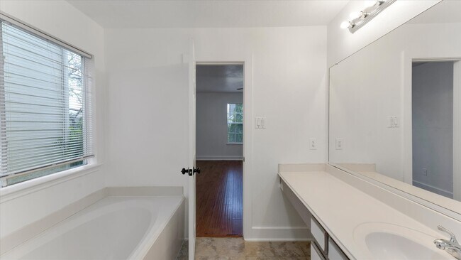 Building Photo - 3818 W Traditions Blvd