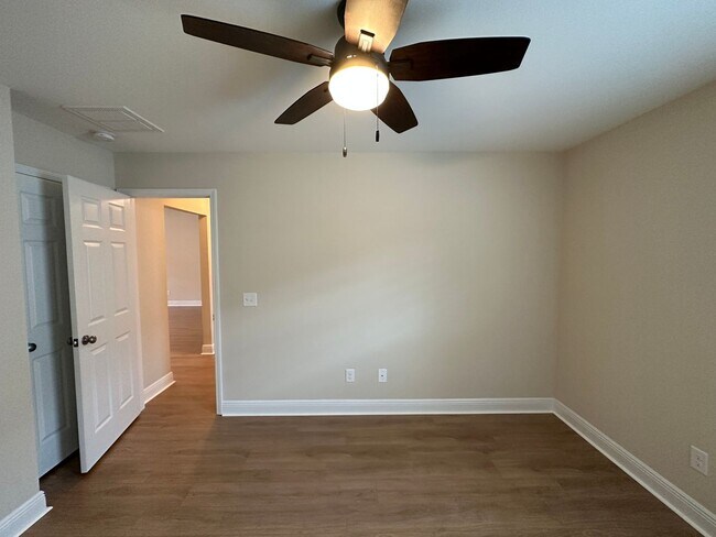 Building Photo - 3 bed 2 bathroom home in Avalon Estates in Milton!