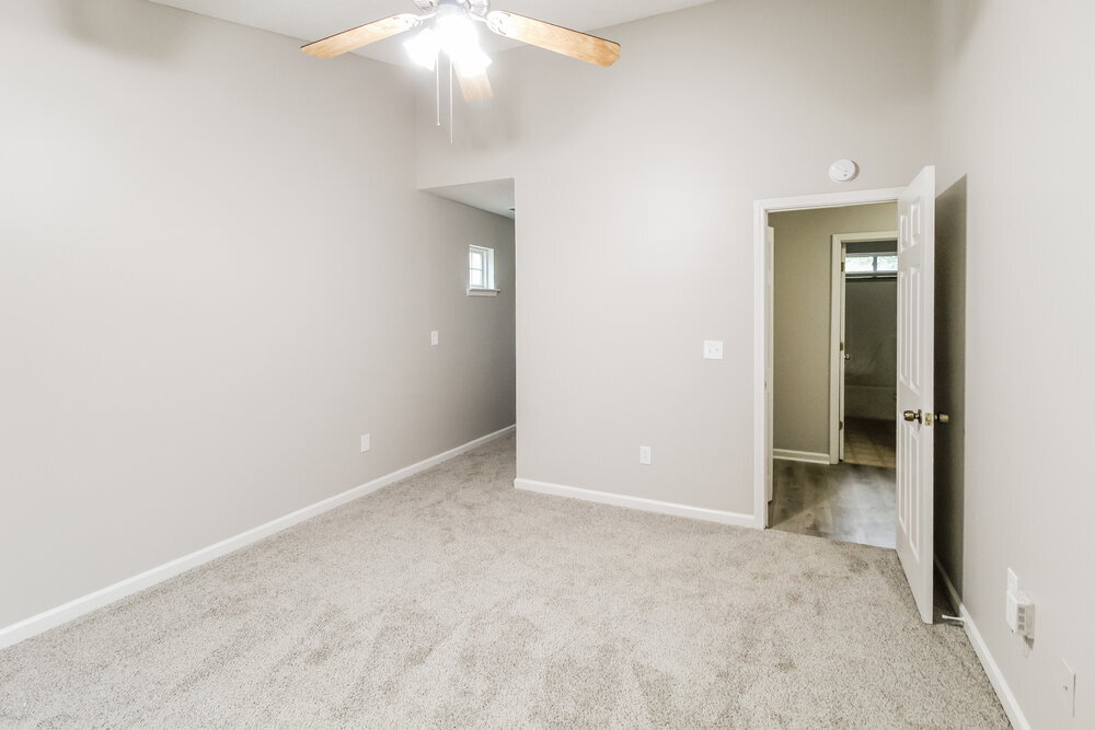 Building Photo - 401 Kendall Ln