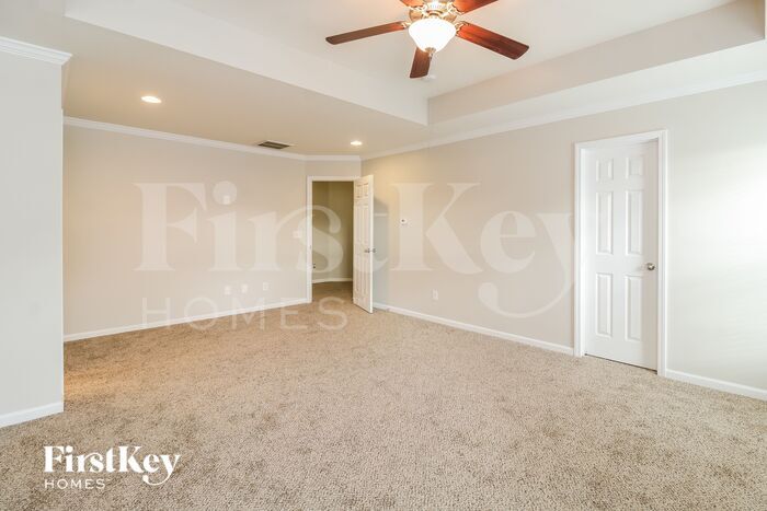 Building Photo - 4609 Meadowside Terrace