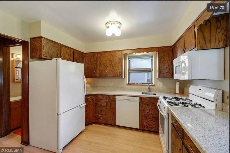 Building Photo - 1699 Saint Clair Ave