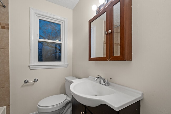 Building Photo - 4632 A St SE