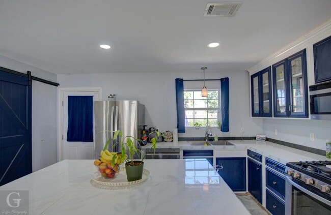 Building Photo - 3415 Horseshoe Trail