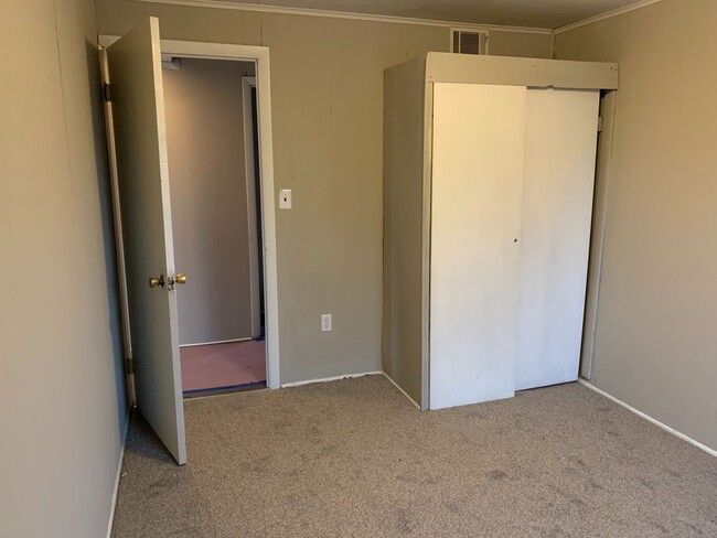 Building Photo - MOVE IN SPECIAL! 2 Bedroom Home in Carlisle