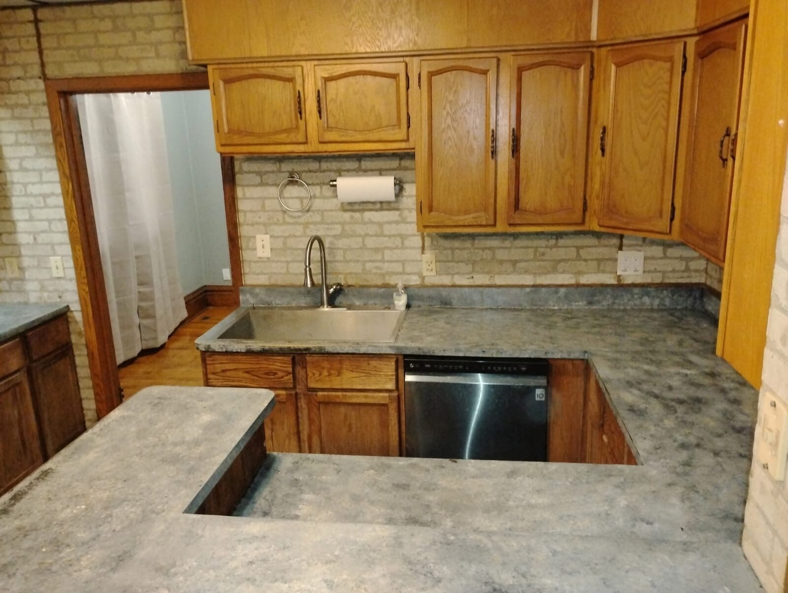Building Photo - 818 4th Ave N