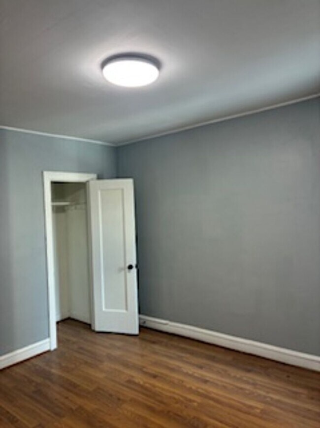 Building Photo - 10625 S Calumet Ave