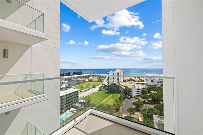Building Photo - 3055 Harbor Dr