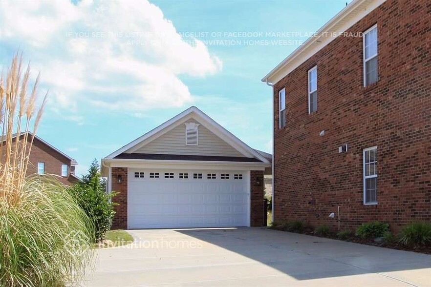 Building Photo - 5013 Clover Hill Rd