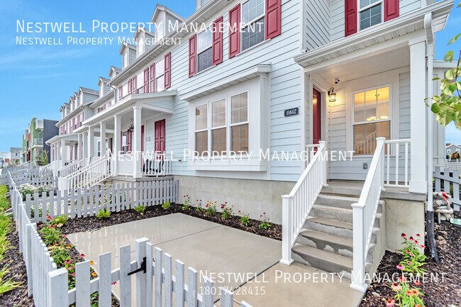 Building Photo - Stunning 3-bed Townhome in Daybreak