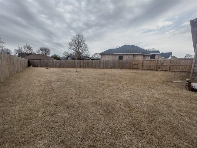 Building Photo - 1825 Woodhause Cir