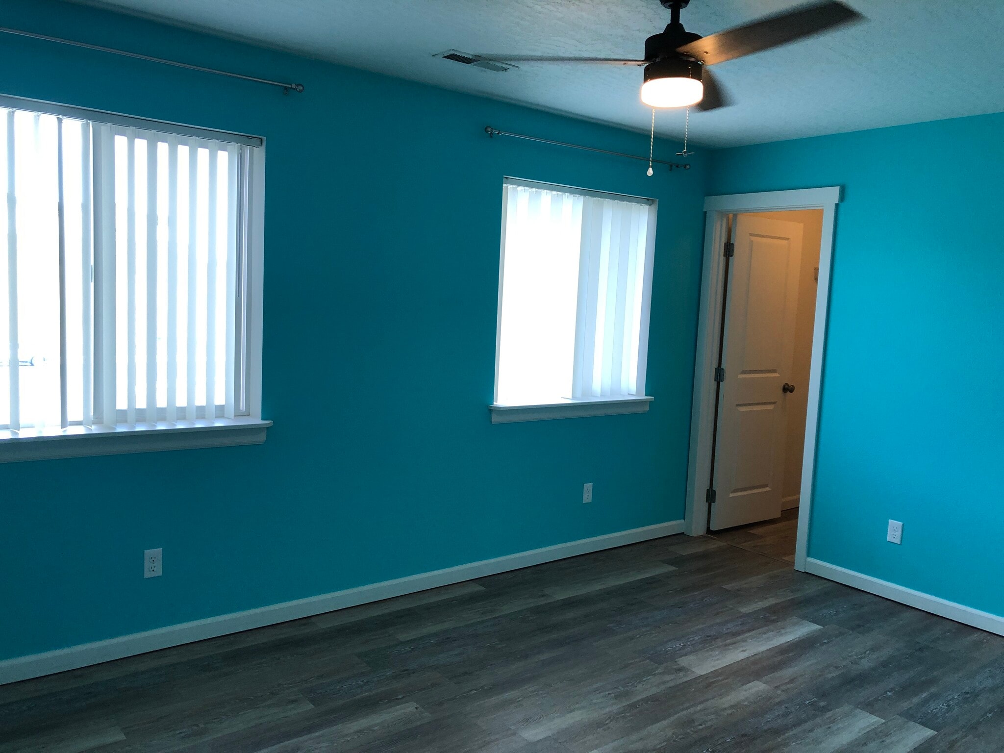 Building Photo - 1437 SW Junegrass Ln