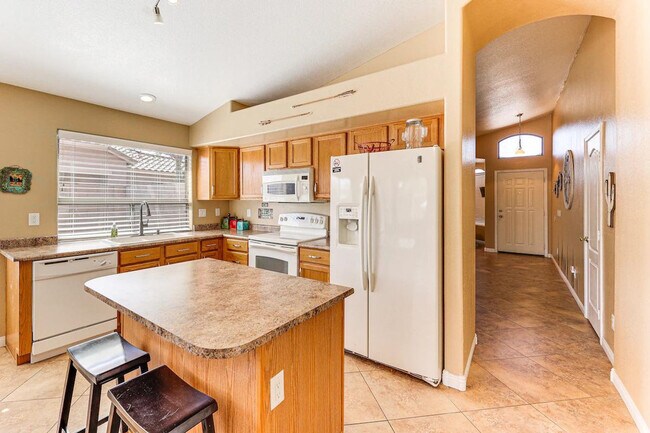 Building Photo - 43854 W Cahill Dr