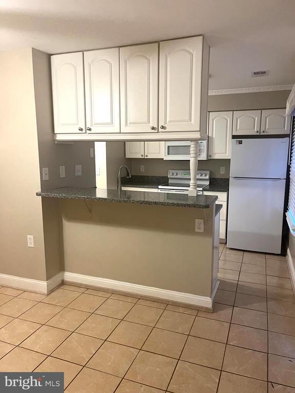 Building Photo - 374 Trefoil Pl