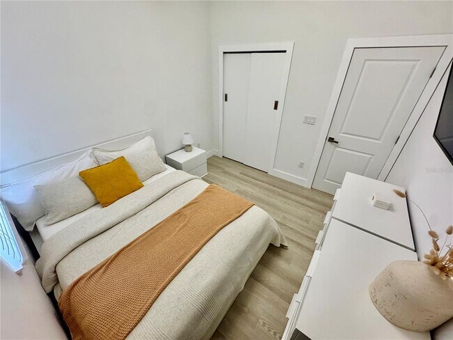 Building Photo - 4330 Davos Dr
