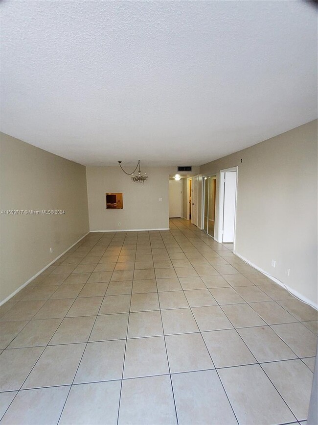 Building Photo - 1 bedroom in North Miami FL 33162