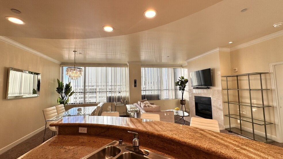 Building Photo - 450 N Arlington Ave