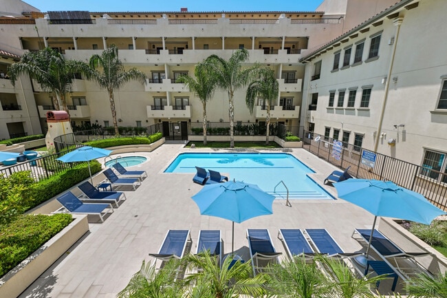 Primary Photo - The Montecito