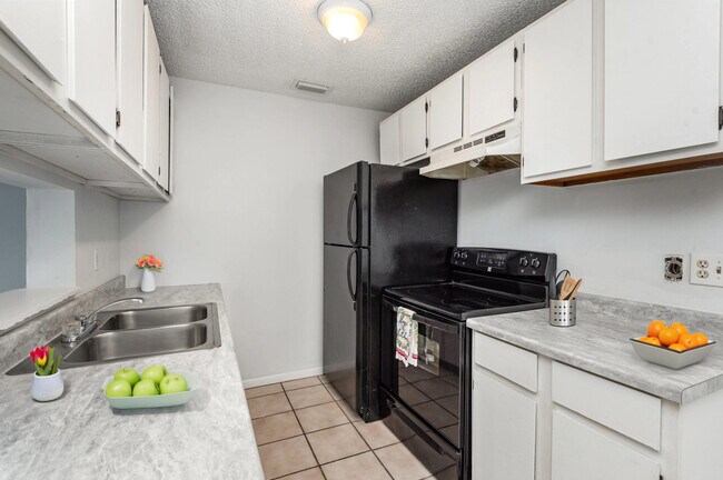 Building Photo - 2181 Agora Cir SE