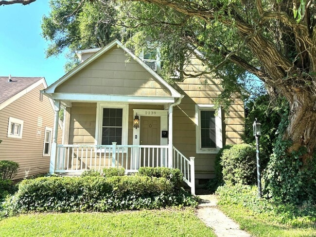 Primary Photo - 2239 Ridgemont Rd