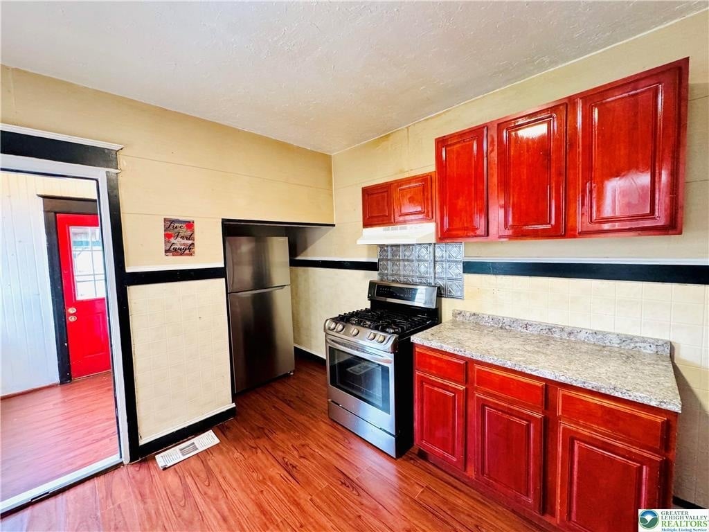 Building Photo - 637 N Penn St