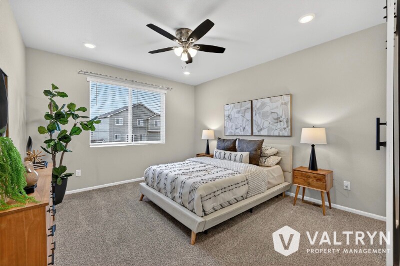 Building Photo - 13375 Valley Peak Dr