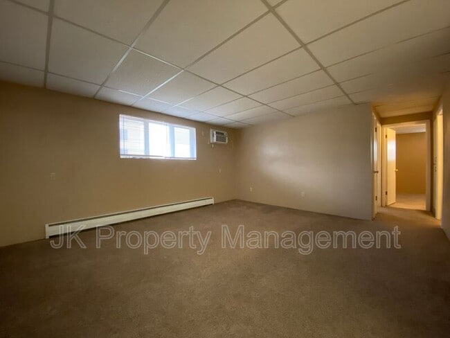 Building Photo - 1401-142B 2b St S