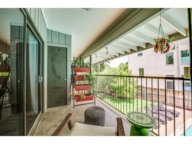 Building Photo - 2308 Enfield Rd