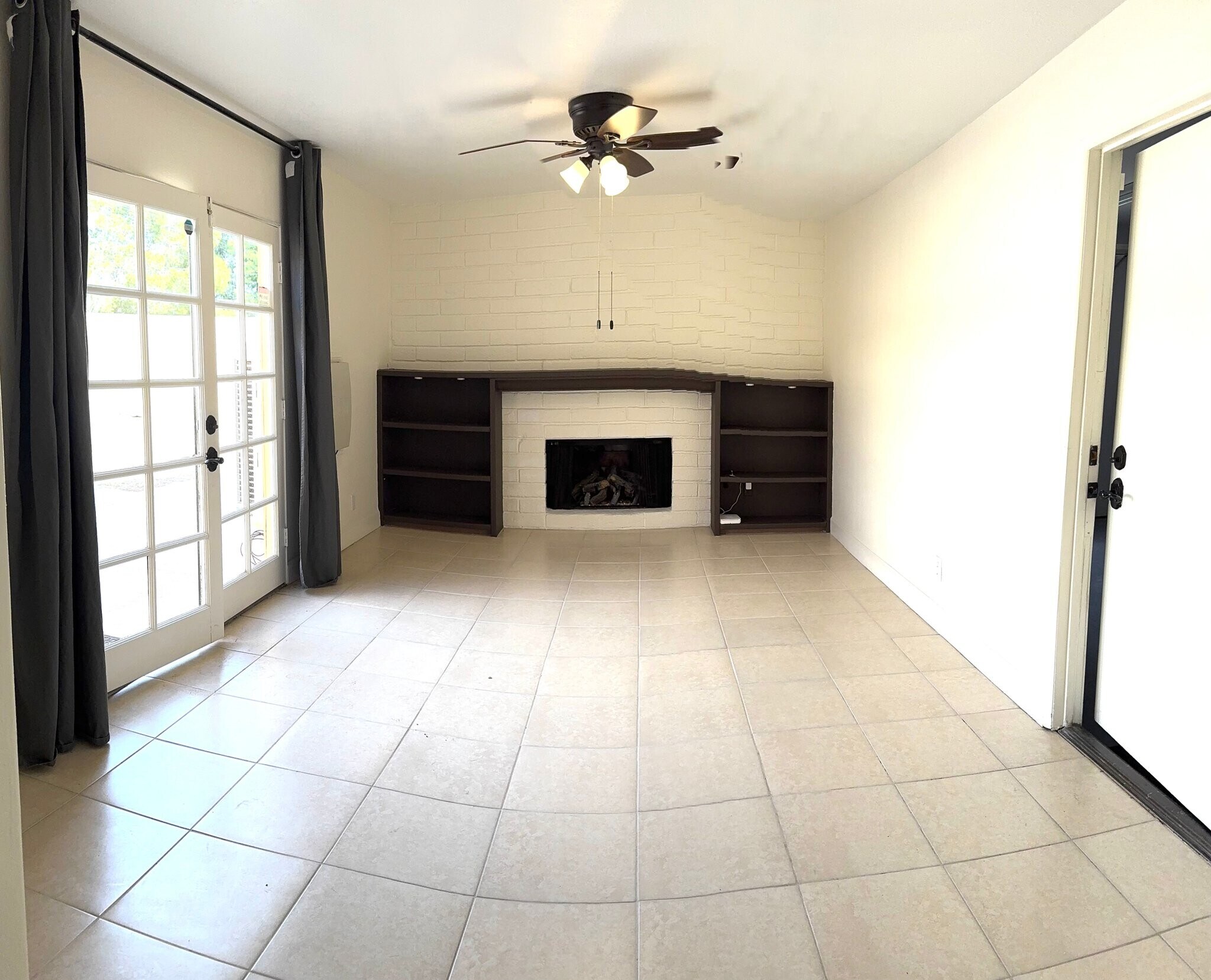Building Photo - 2140 E Hildy Ln
