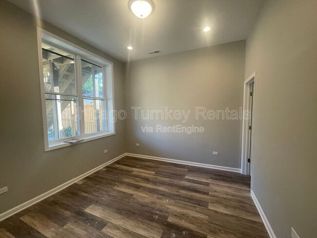 Building Photo - 2624 W 24th St